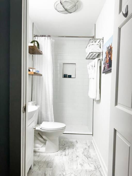 Vineyard Cottage-Pet Friendly & Walk To Oaklawn! هوت سبرنغز المظهر الخارجي الصورة