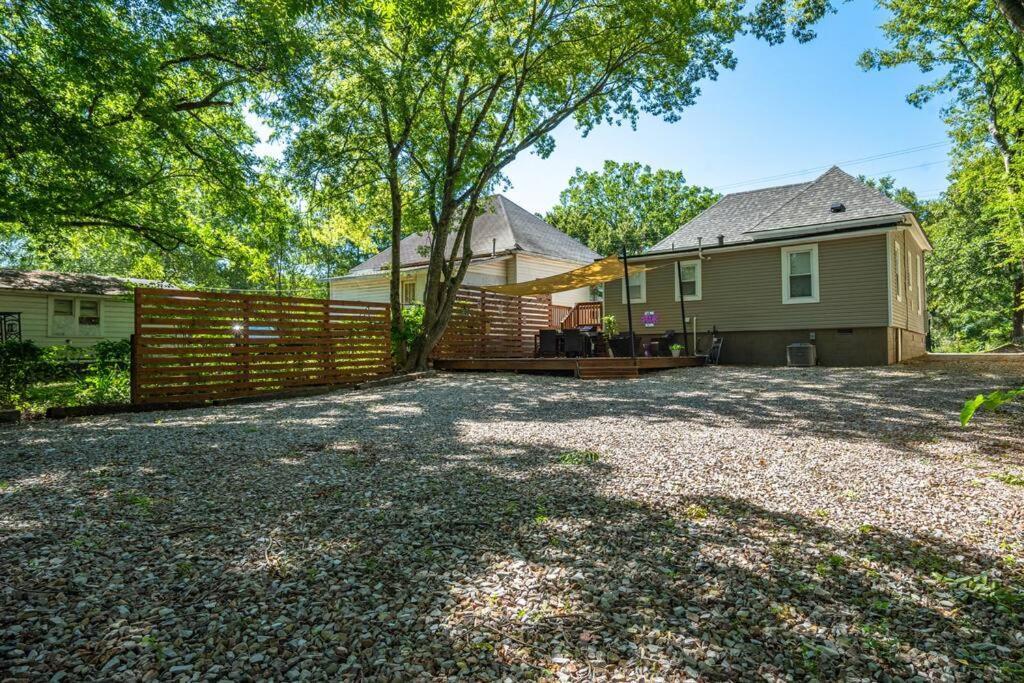 Vineyard Cottage-Pet Friendly & Walk To Oaklawn! هوت سبرنغز المظهر الخارجي الصورة