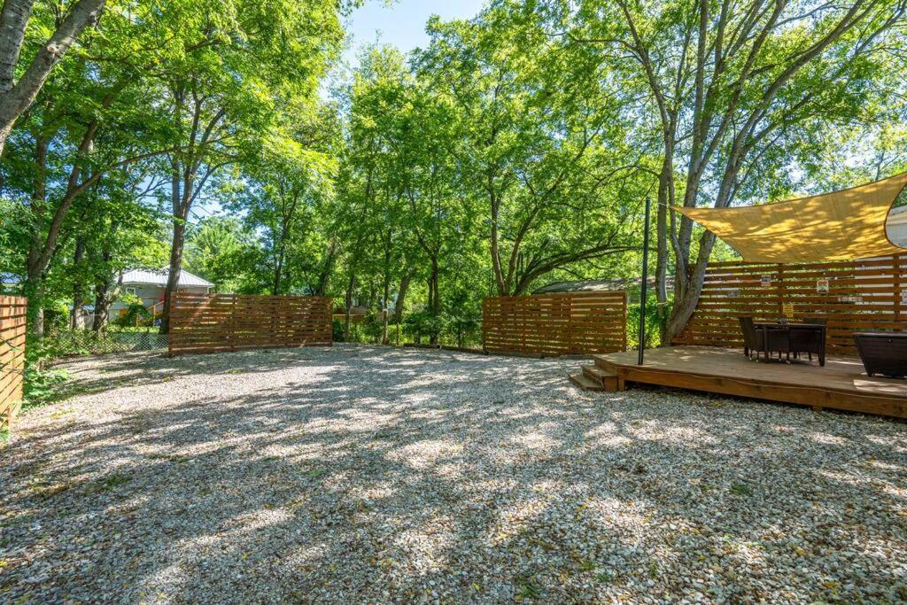 Vineyard Cottage-Pet Friendly & Walk To Oaklawn! هوت سبرنغز المظهر الخارجي الصورة